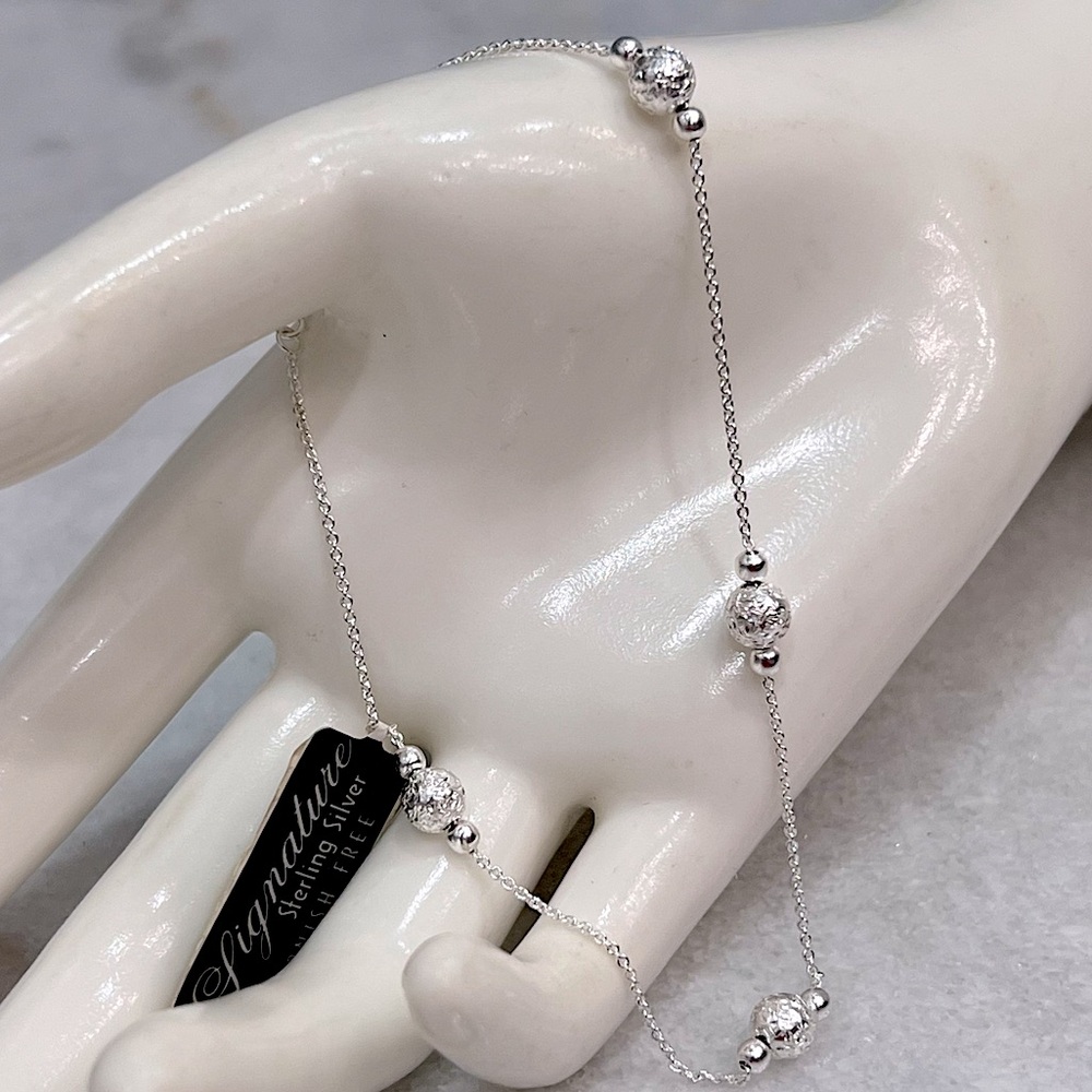 ANKLET SIGNATURE Sterling Silver Hammered Ball Station Ankle Bracelet